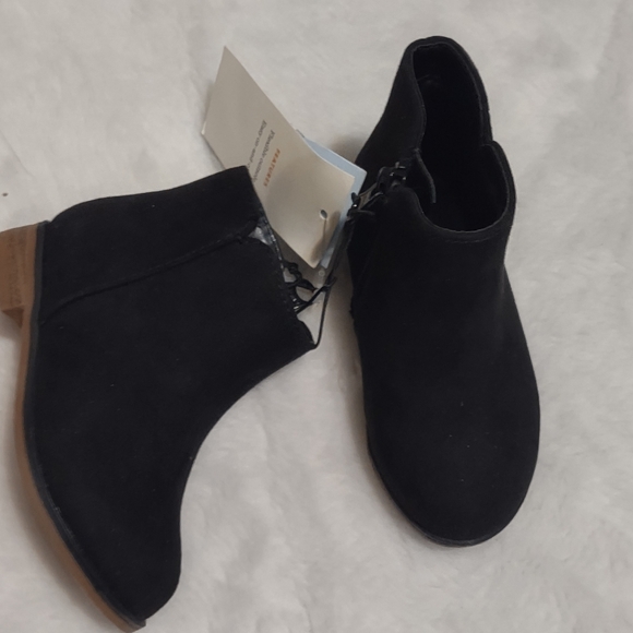 Cat & Jack Other - Cat yack shoes for baby girl size 6